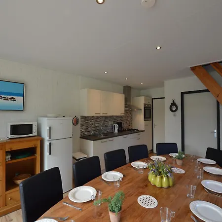 Holiday home In Nature Reserve, Cleaning Included Stramproy
